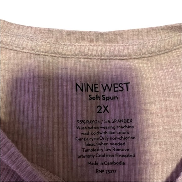 NINE WEST WOMANS TOP SIZE 2X! - Picture 2 of 2
